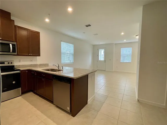 $2,600 | 11945 Sunsail Avenue, Orlando, FL 32832