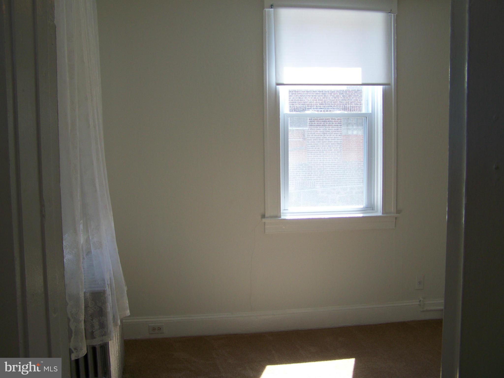 524 Rappolla Street Baltimore, MD 21224 - Photo 4 of 25 Living Room