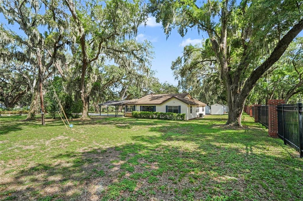 231 Duke Simms Road Brandon, FL 33511 - Photo 31 of 35