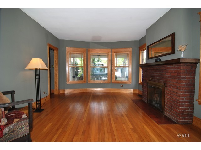 315 Herrick Road Riverside, IL 60546 - Photo 2 of 10