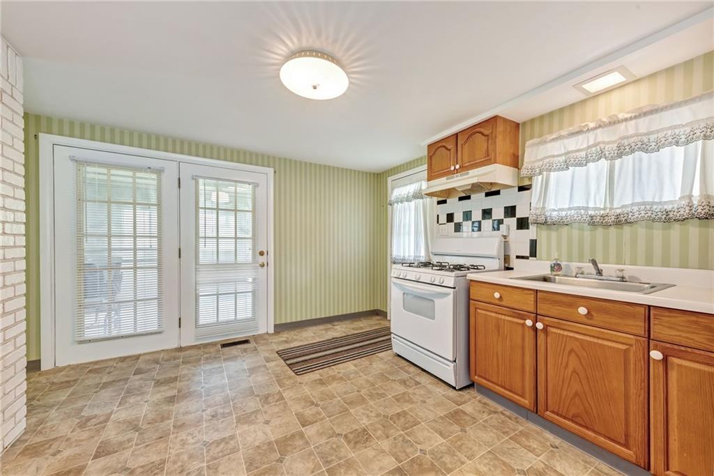 1640 Kennedy Road Imperial, PA 15126 - Photo 12 of 24 Gallery Image 12