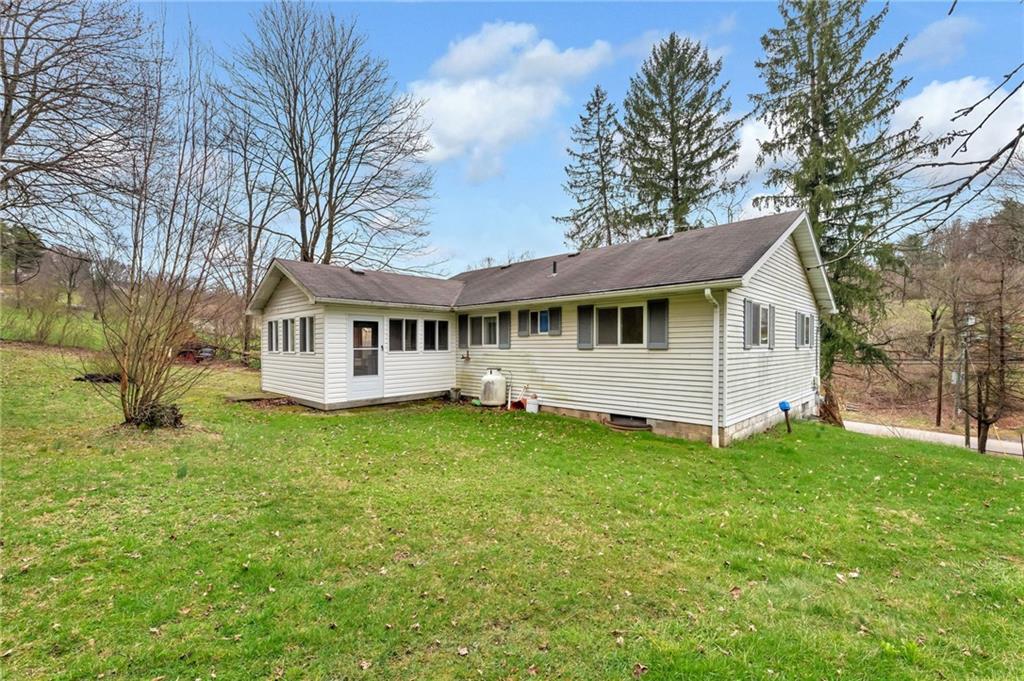 1640 Kennedy Road Imperial, PA 15126 - Photo 6 of 24 Gallery Image 6