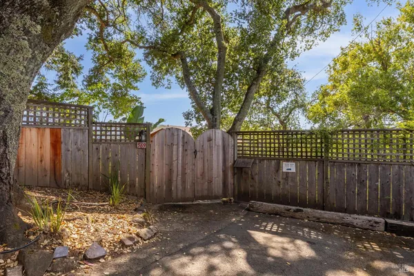 $1,299,000 | 569 Sequoia Drive, San Anselmo, CA 94960
