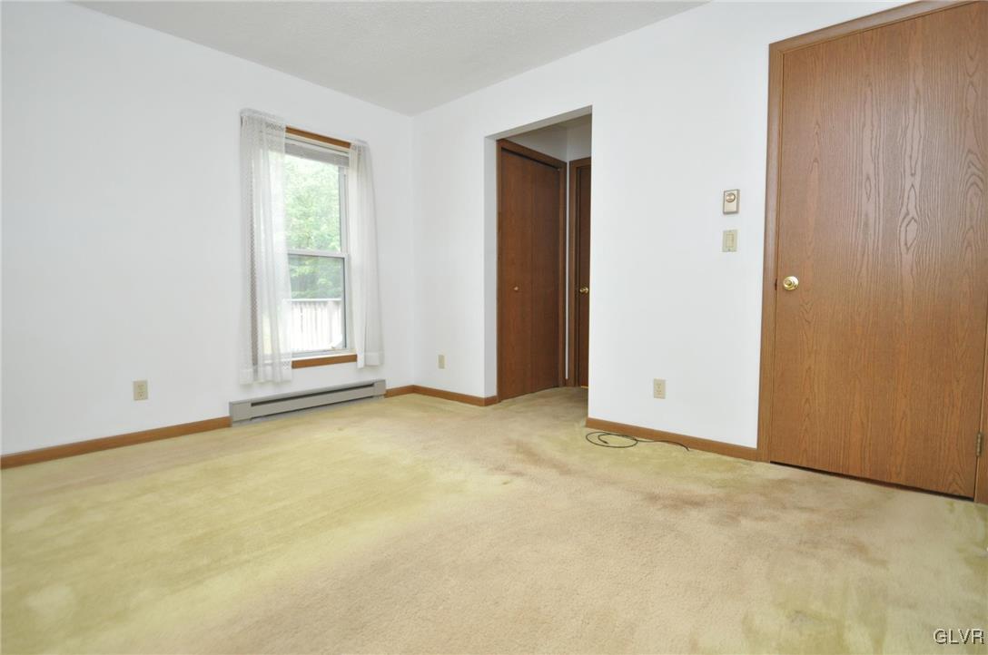 2225 Walnut Trail Bushkill, PA 18324 - Photo 7 of 14 Gallery Image 7