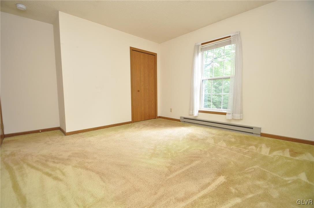 2225 Walnut Trail Bushkill, PA 18324 - Photo 10 of 14 Gallery Image 10