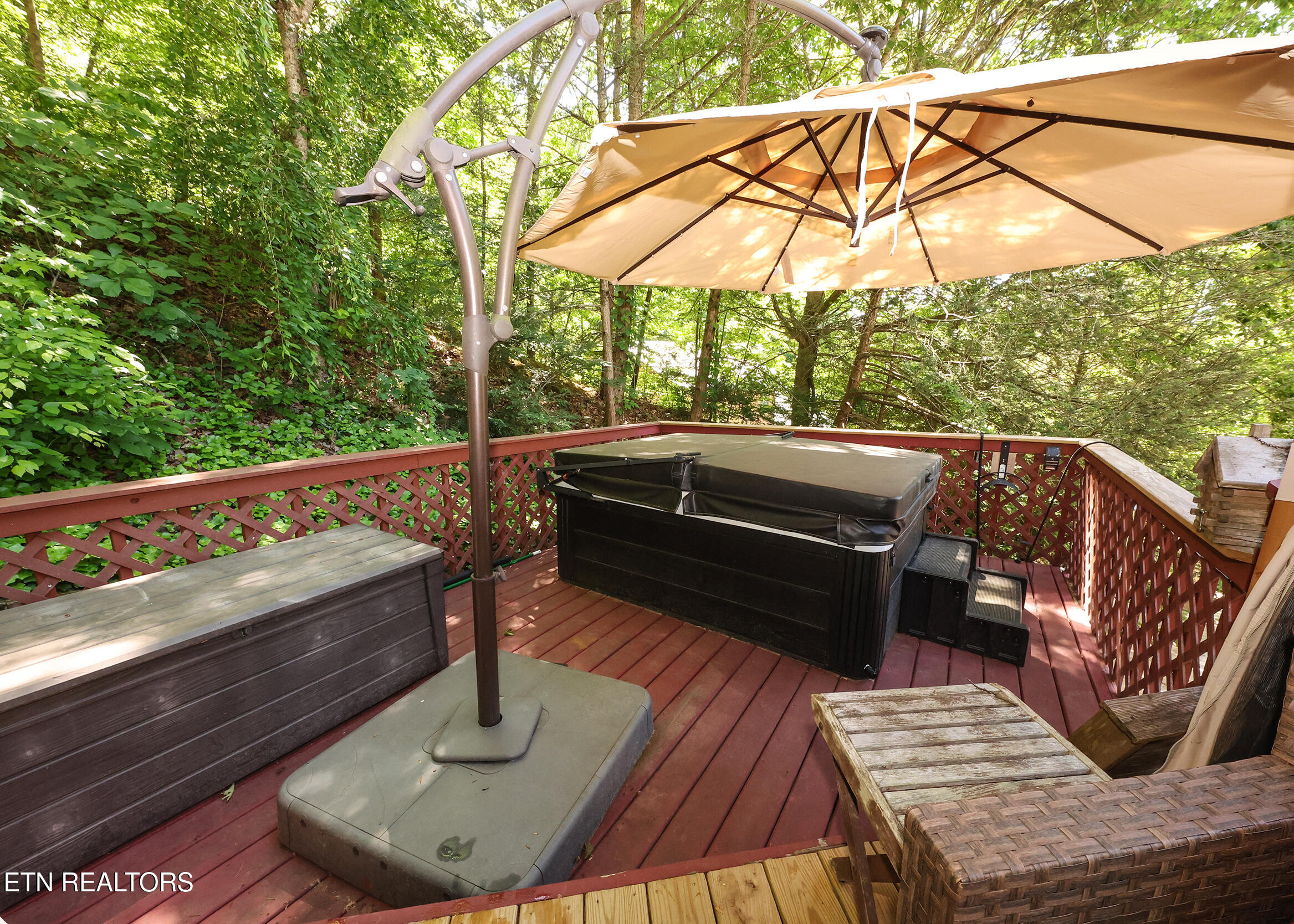136 Baypath Drive Oak Ridge, TN 37830 - Photo 50 of 55 136 gazebo 2