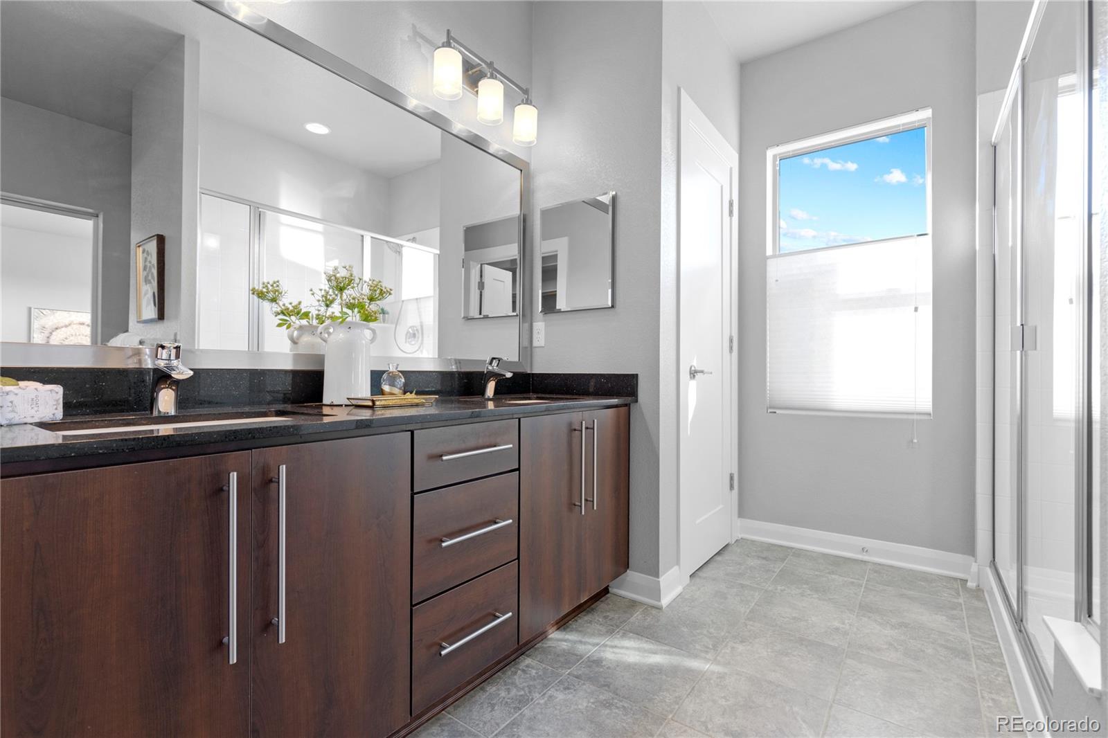 6736 Avrum Drive Denver, CO 80221 - Photo 18 of 39