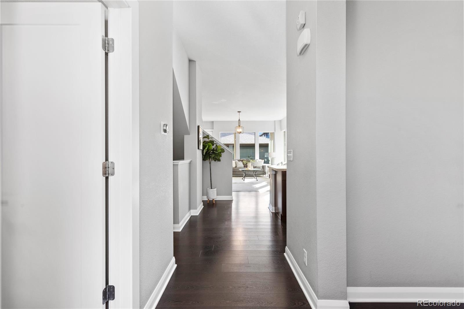 6736 Avrum Drive Denver, CO 80221 - Photo 3 of 39