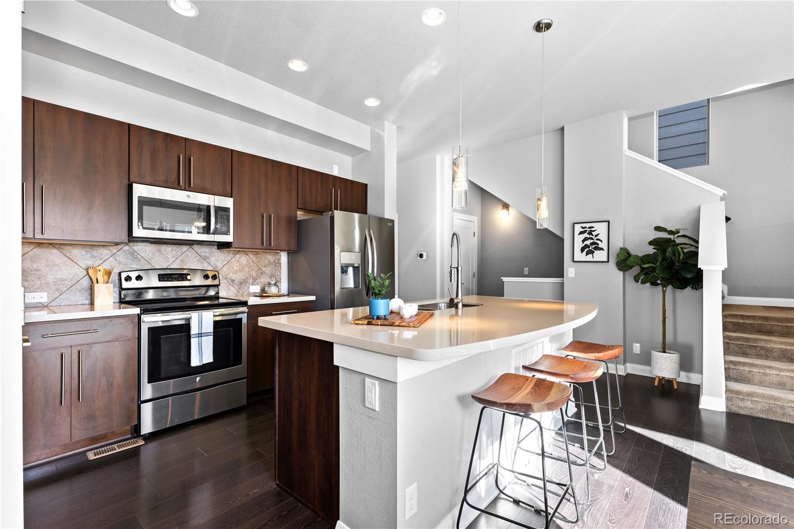 6736 Avrum Drive Denver, CO 80221 - Photo 6 of 39