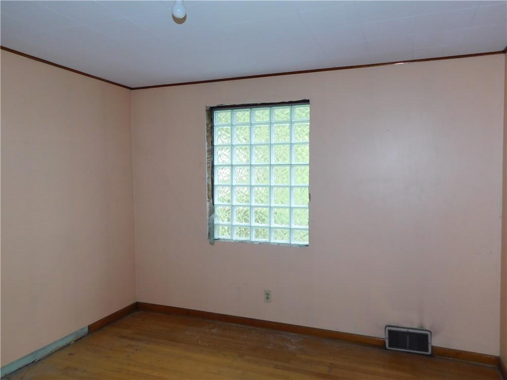 110 Holbert Stretch Dilliner, PA 15327 - Photo 19 of 27 an empty room with a window