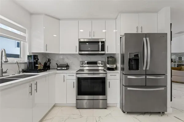 $5,300 | 15646 Southwest 97th Terrace, Miami, FL 33196