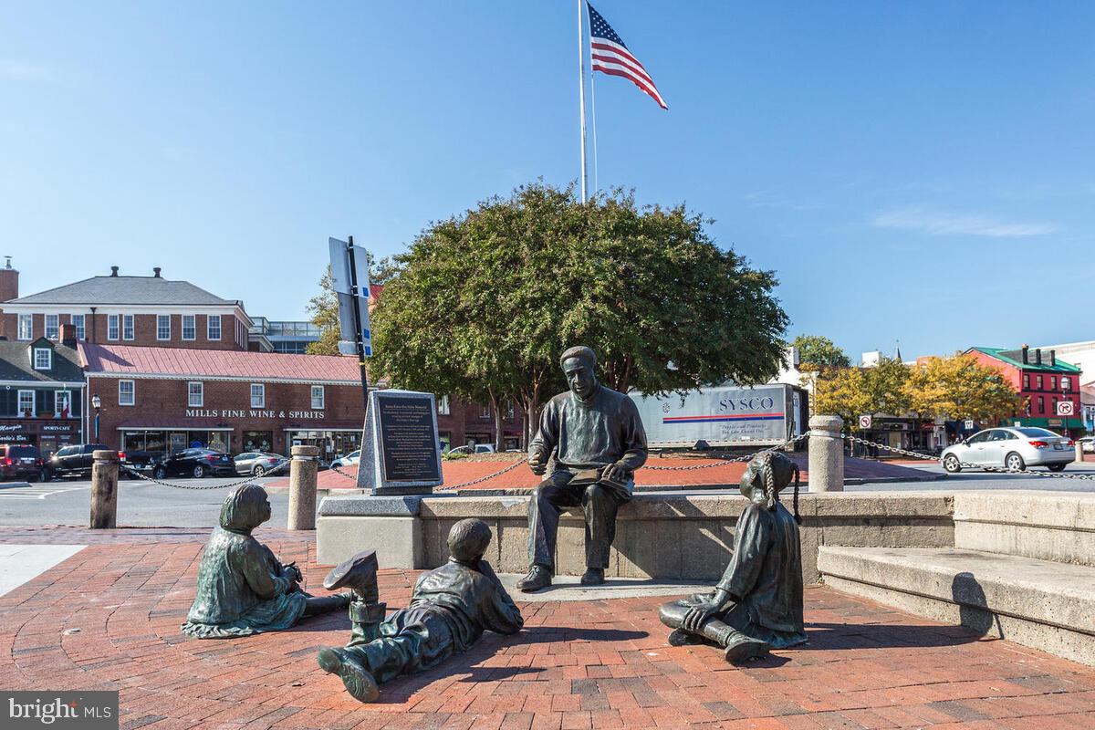 404 Warwick Place Edgewater, MD 21037 - Photo 71 of 76 a view of a terrace with sitting area