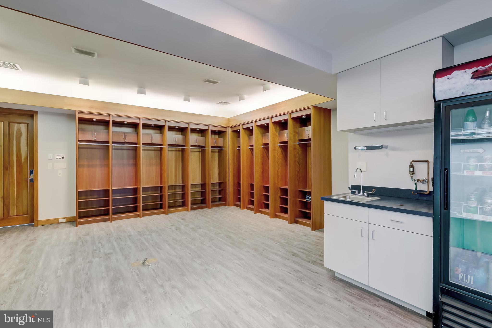 13301 Dover Road Reisterstown, MD 21136 - Photo 58 of 76 Locker Room