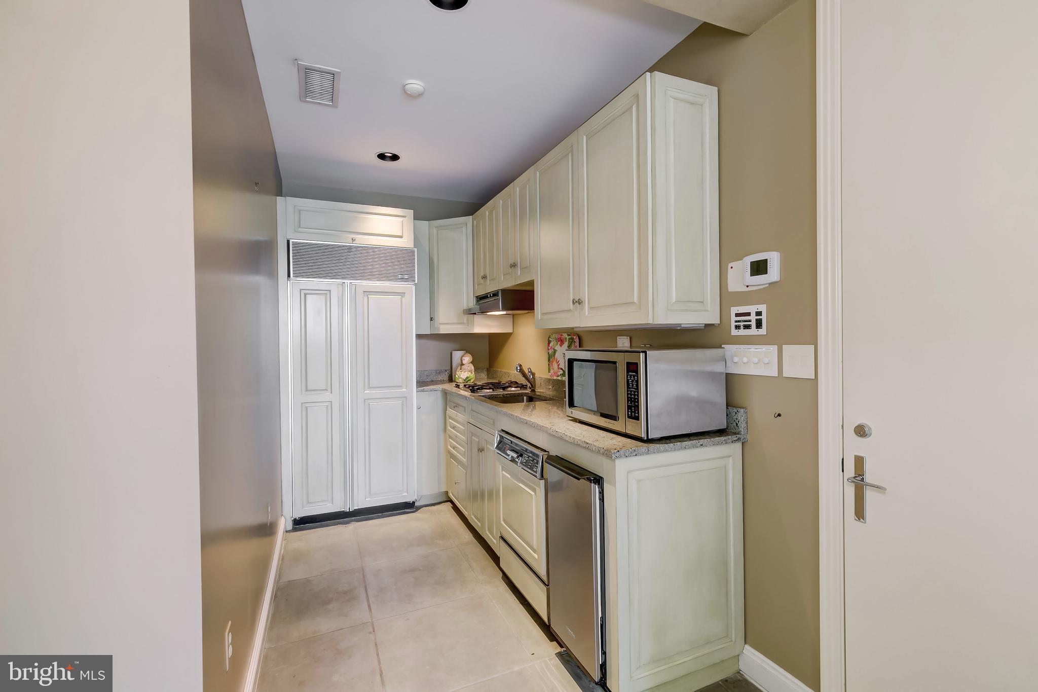 13301 Dover Road Reisterstown, MD 21136 - Photo 69 of 76 Pool House Kitchen