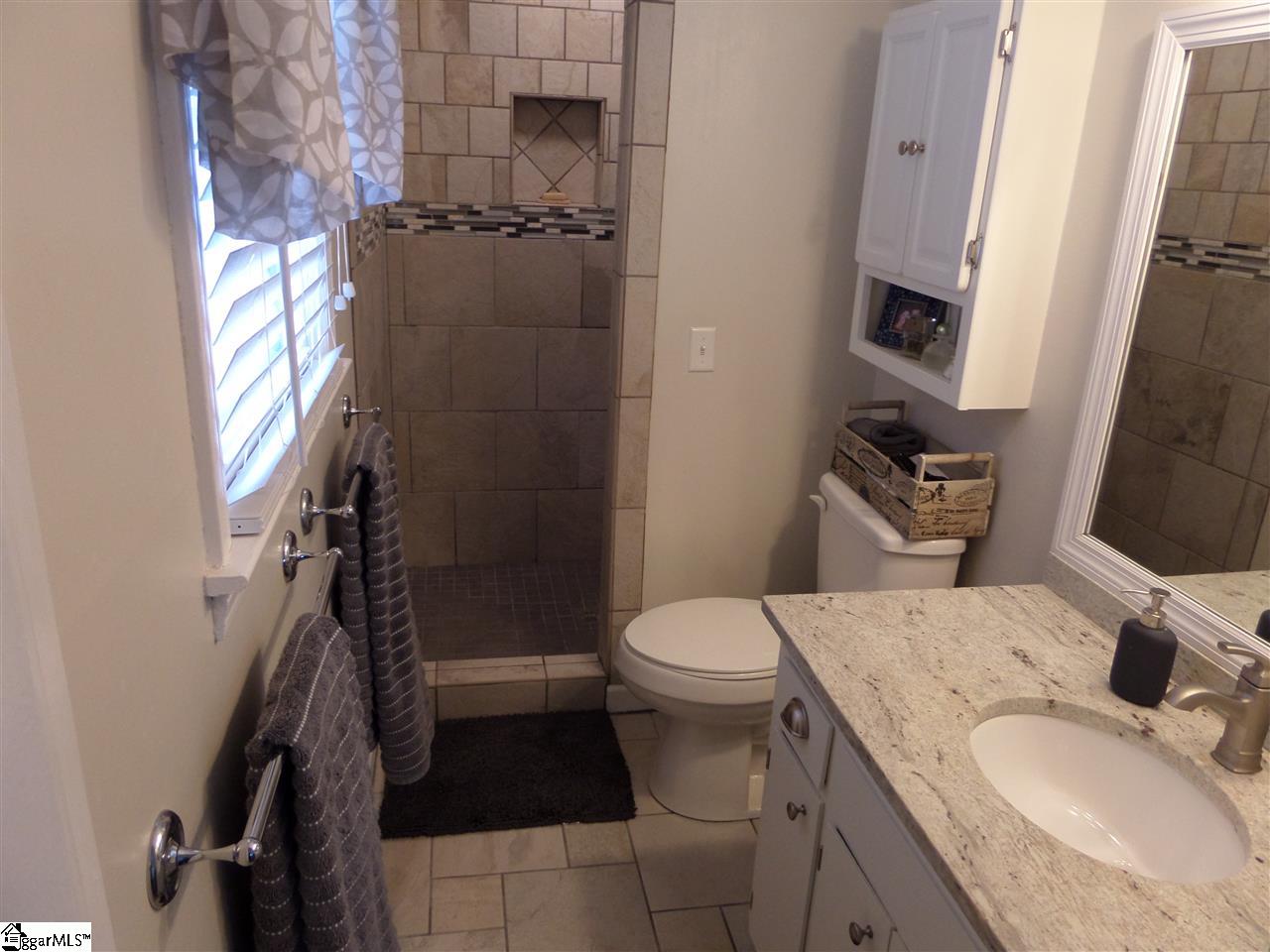 1509 Powdersville Road Easley, SC 29642 - Photo 8 of 36 Gallery Image 8