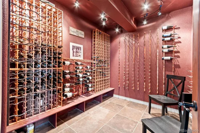 a view of entryway with a rug