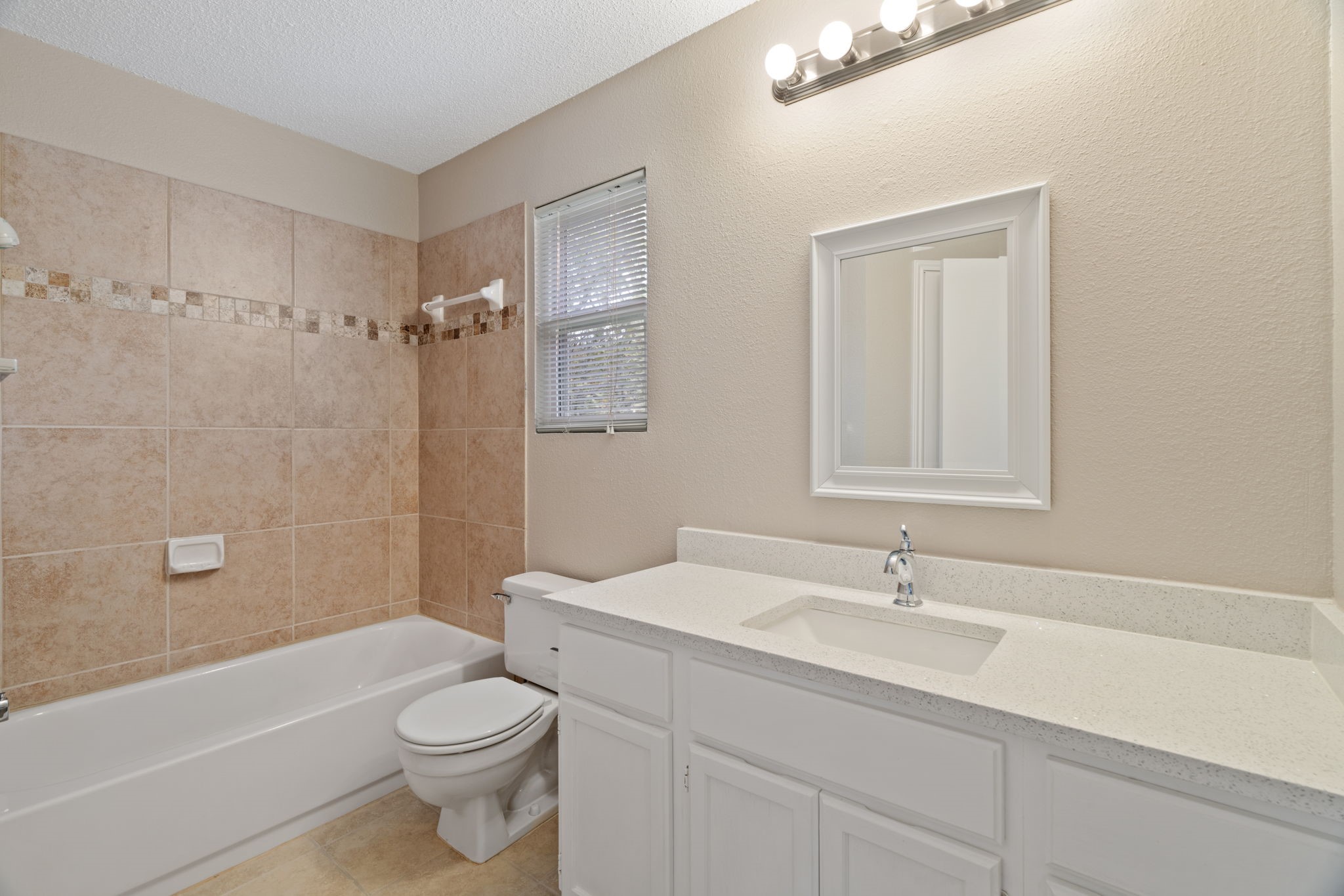 11600 Gun Powder Court Austin, TX 78748 - Photo 21 of 40 Secondary Hall Bathroom (Upstairs). Quartz Countertops.