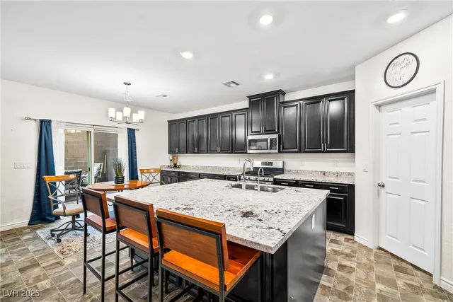 $425,000 | 7037 Fossil Rim Street, North Las Vegas, NV 89084