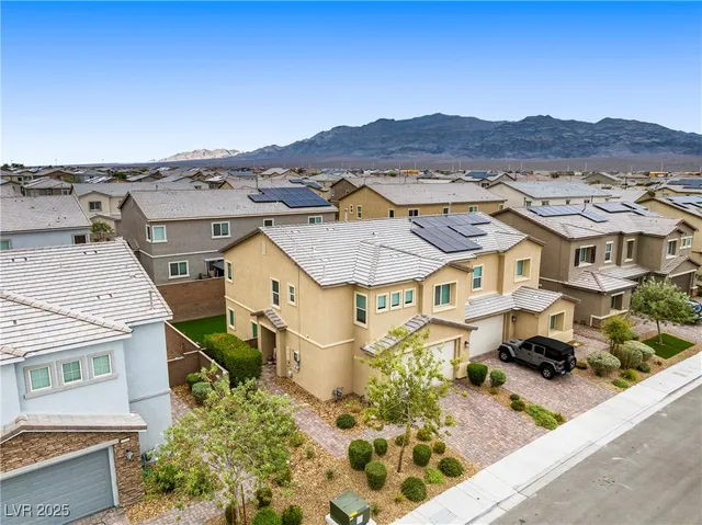 $425,000 | 7037 Fossil Rim Street, North Las Vegas, NV 89084