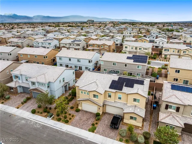 $425,000 | 7037 Fossil Rim Street, North Las Vegas, NV 89084