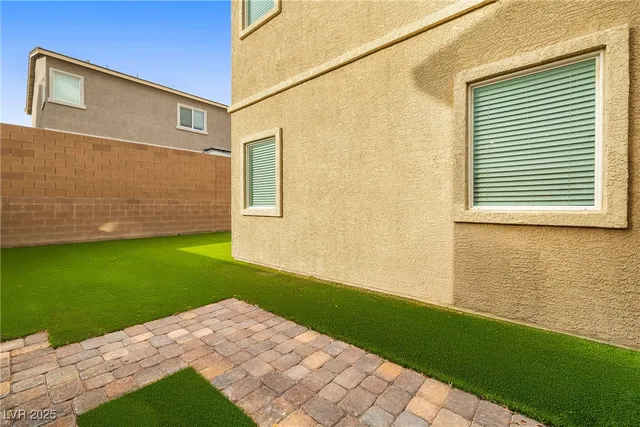 $425,000 | 7037 Fossil Rim Street, North Las Vegas, NV 89084