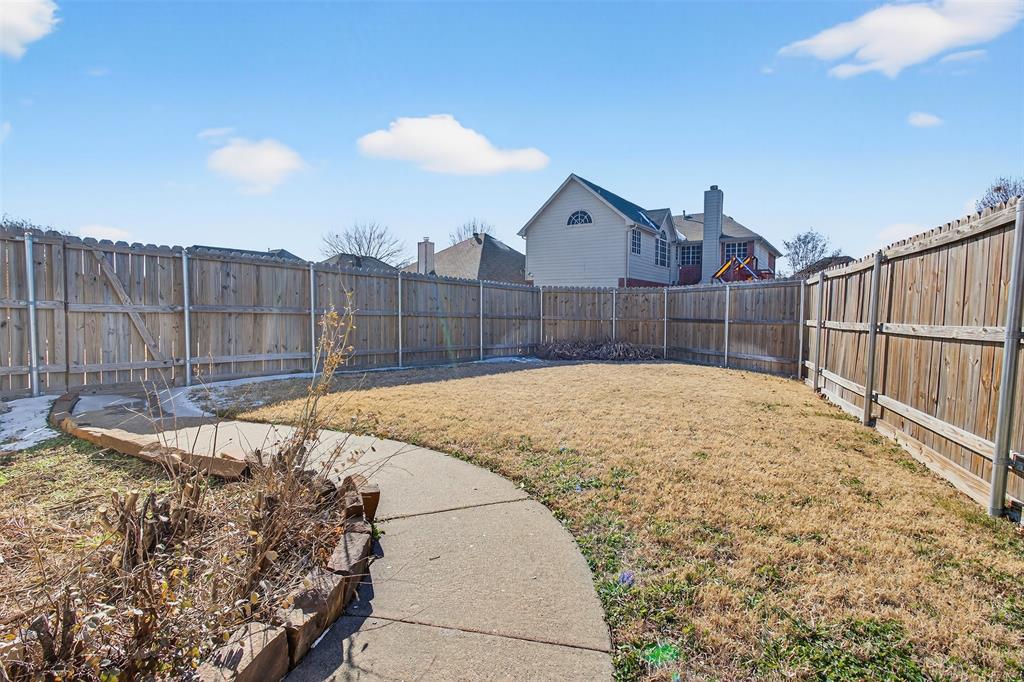 770 Whitman Drive Allen, TX 75002 - Photo 33 of 38 a view of a backyard