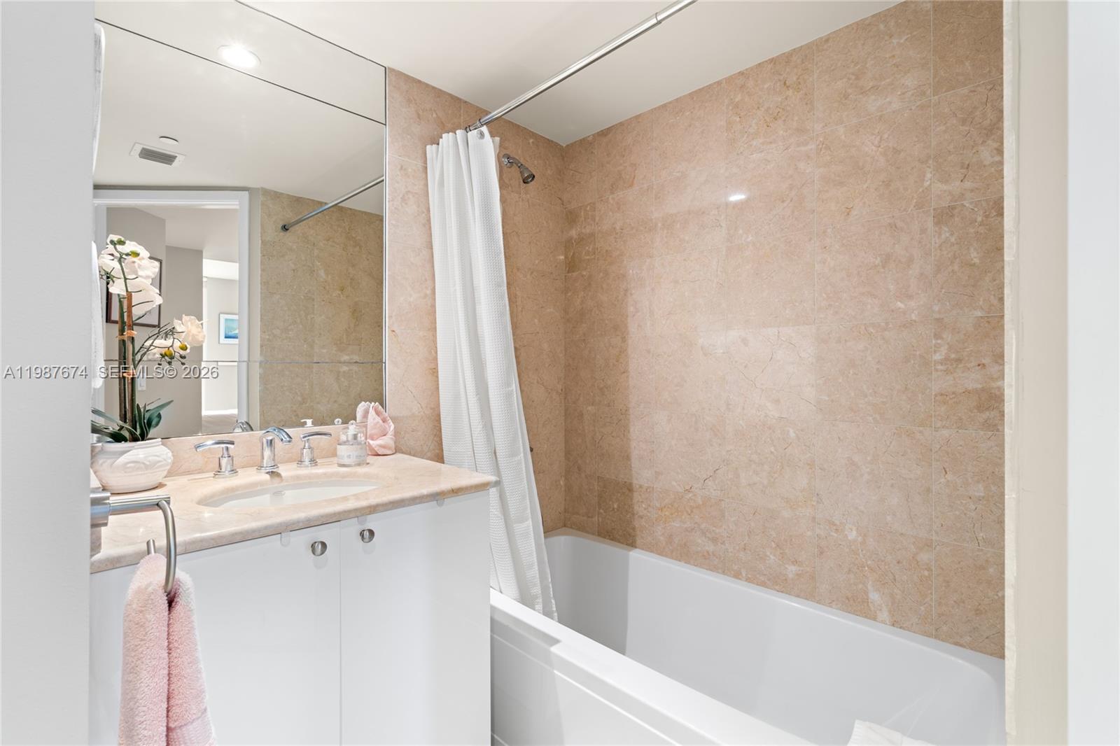 901 Brickell Key Boulevard, Unit 2804 Miami, FL 33131 - Photo 56 of 95