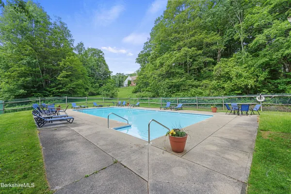 $319,900 | 1044 Beaver Pond Meadows, Hancock, MA 01237