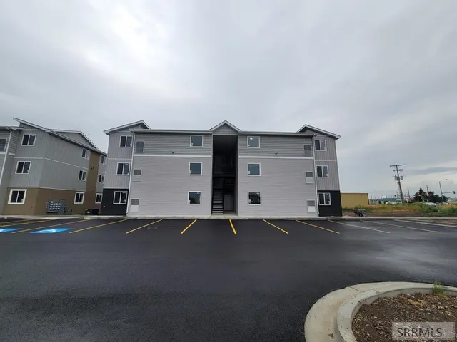 $214,900 | 238 Ella Lane, Unit 301, Rexburg, ID 83440