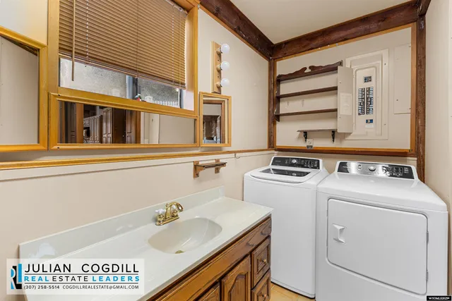 $490,000 | 9267 Red Creek Road, Casper, WY 82601