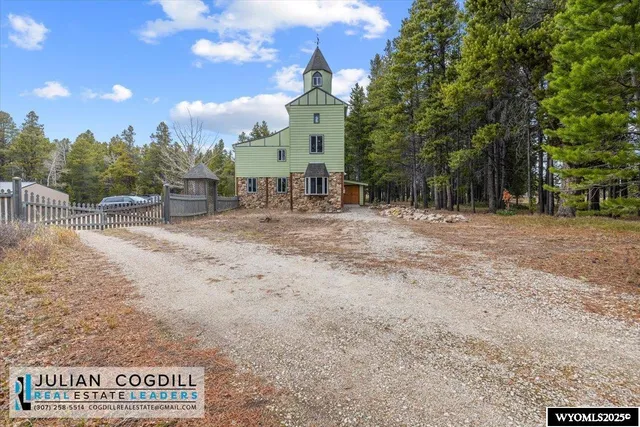 $490,000 | 9267 Red Creek Road, Casper, WY 82601