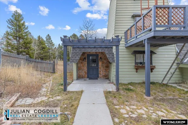$490,000 | 9267 Red Creek Road, Casper, WY 82601