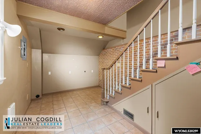 $490,000 | 9267 Red Creek Road, Casper, WY 82601