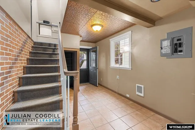 $490,000 | 9267 Red Creek Road, Casper, WY 82601