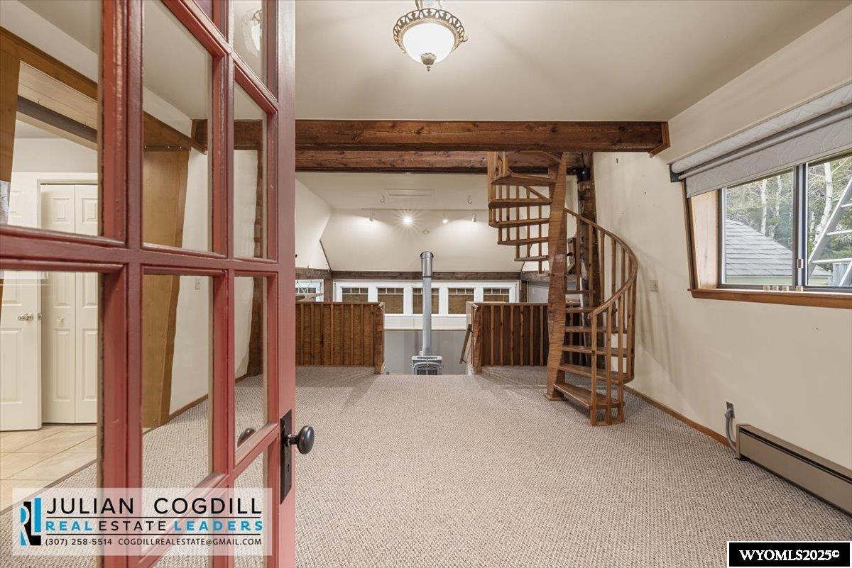 9267 Red Creek Road Casper, WY 82601 - Photo 4 of 39