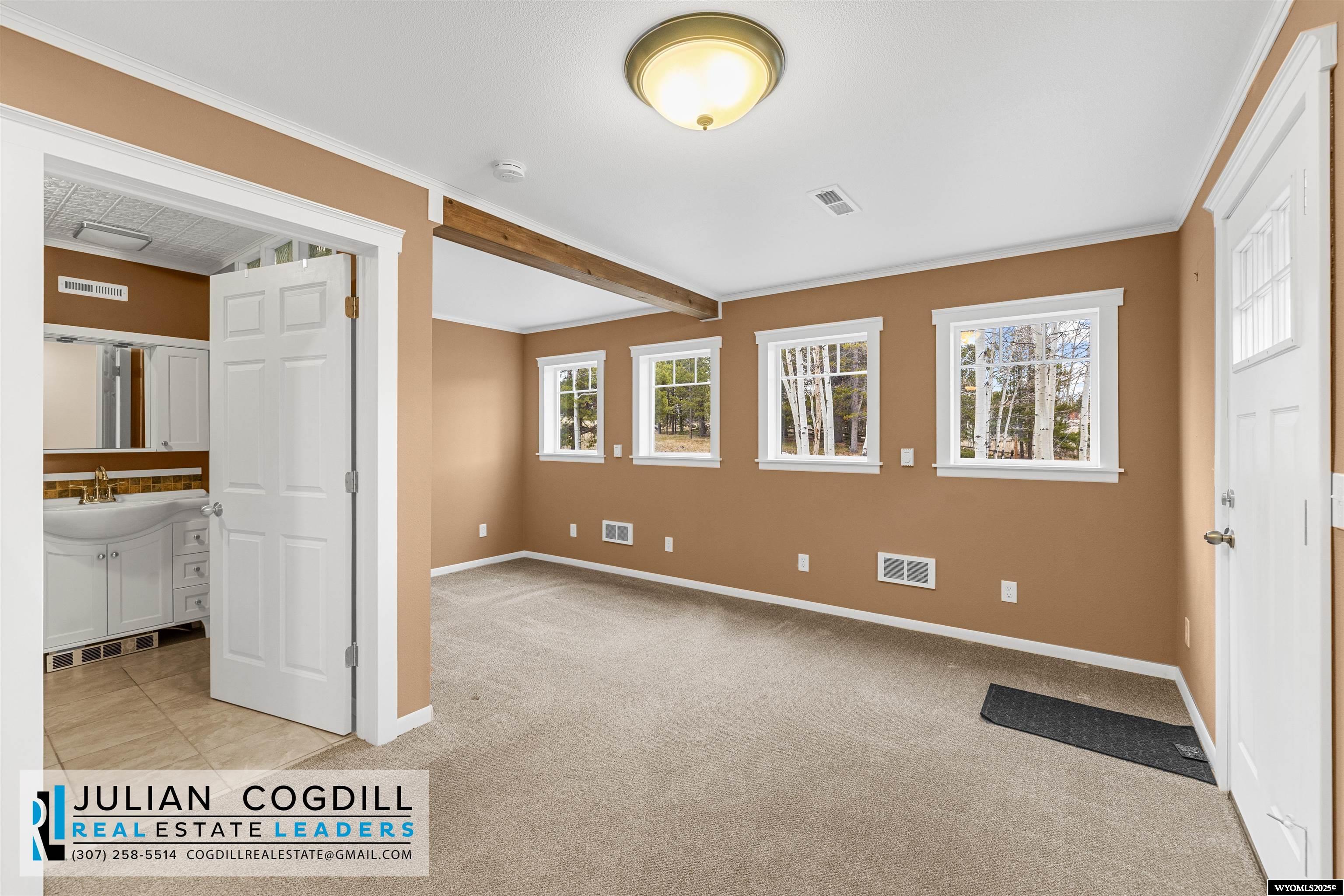 9267 Red Creek Road Casper, WY 82601 - Photo 7 of 39