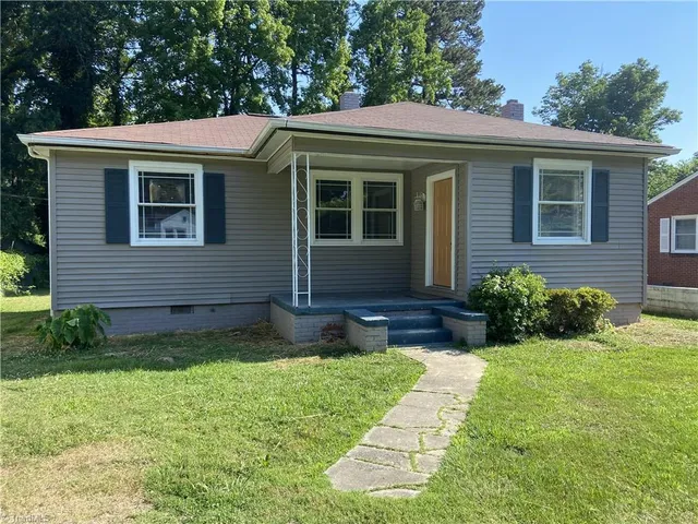 $1,199 | 1211 Cedrow Drive, High Point, NC 27260