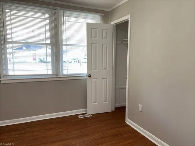 $1,199 | 1211 Cedrow Drive, High Point, NC 27260