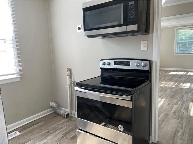 $1,199 | 1211 Cedrow Drive, High Point, NC 27260