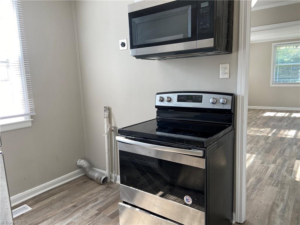 1211 Cedrow Drive High Point, NC 27260 - Photo 5 of 13