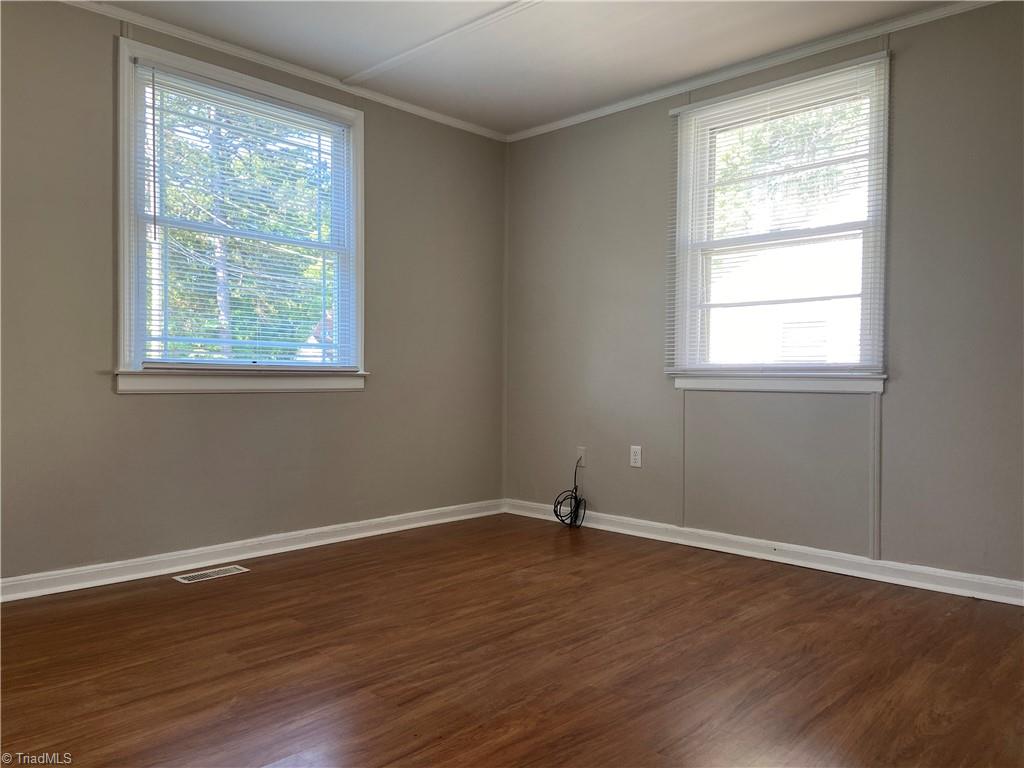 1211 Cedrow Drive High Point, NC 27260 - Photo 9 of 13