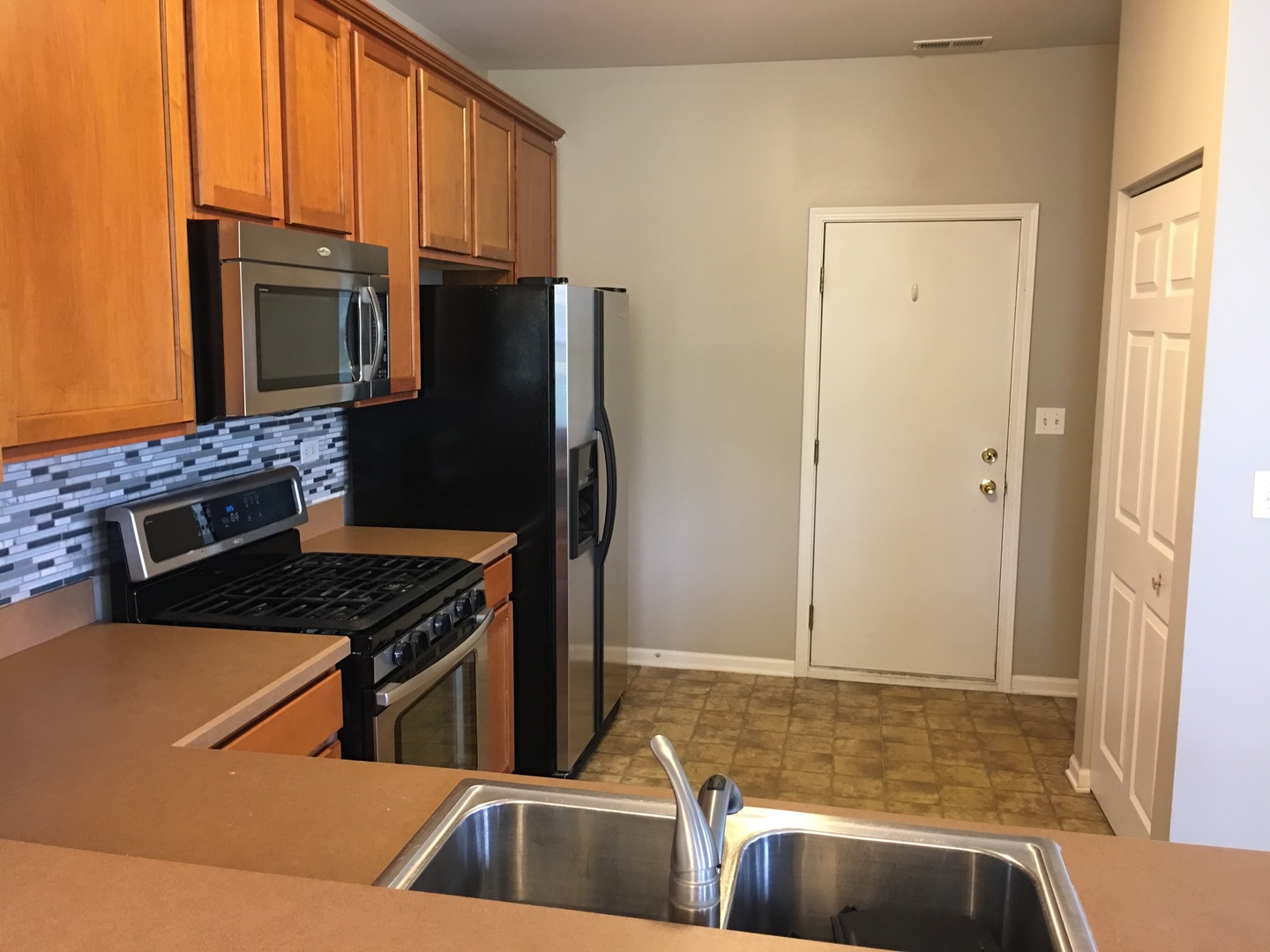 249 Springbrook Trail South Oswego, IL 60543 - Photo 11 of 40