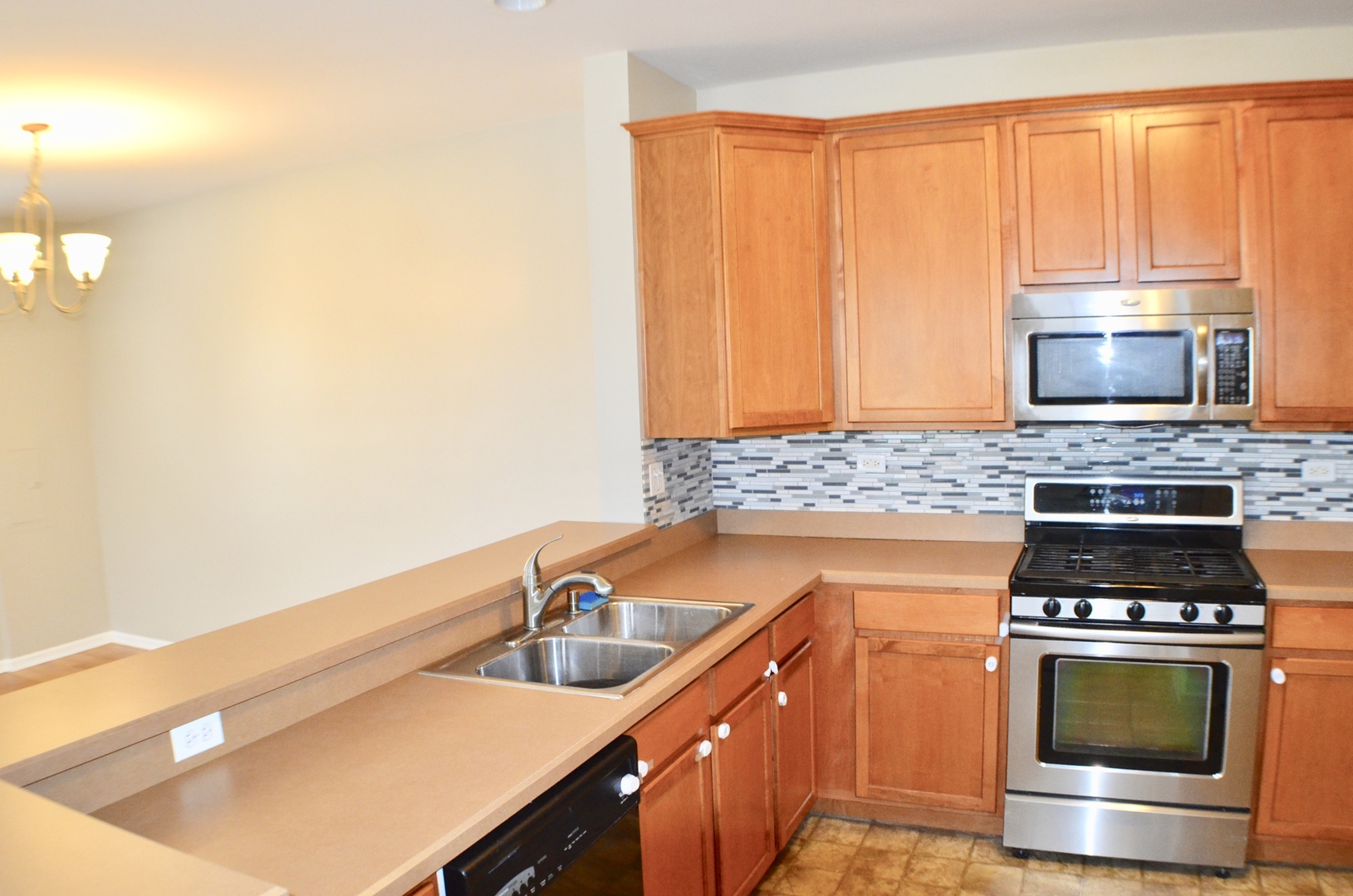 249 Springbrook Trail South Oswego, IL 60543 - Photo 13 of 40