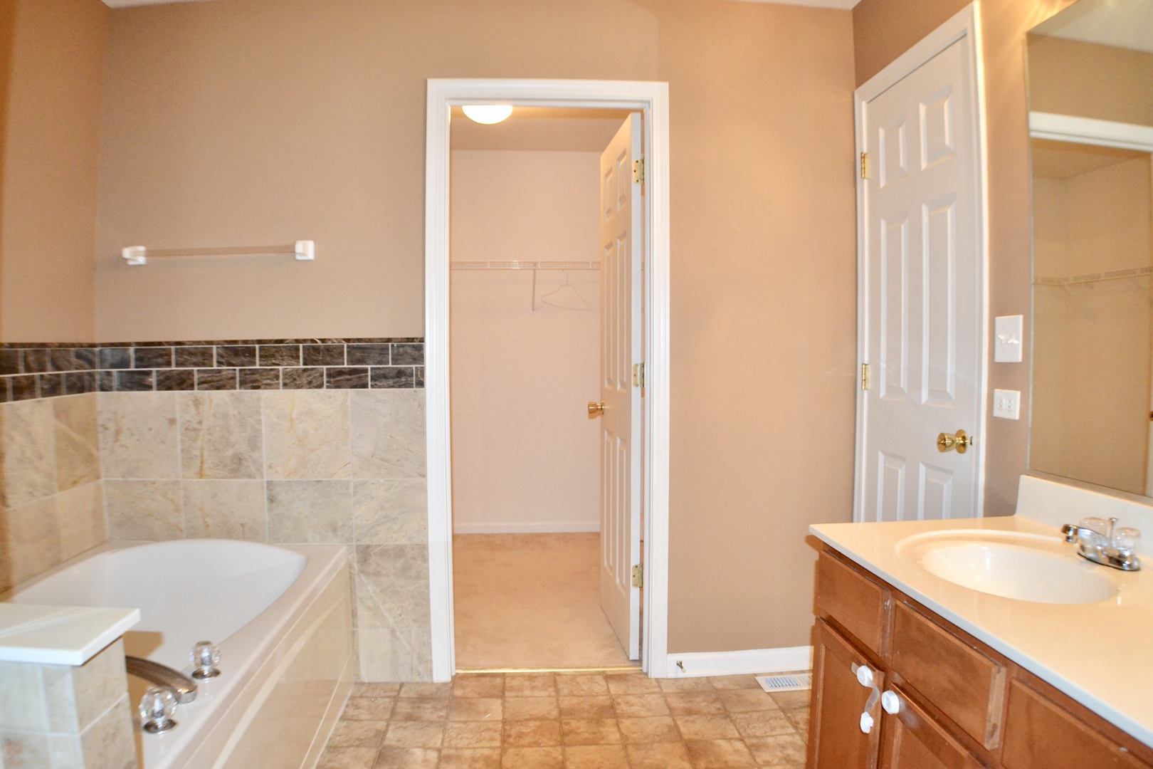 249 Springbrook Trail South Oswego, IL 60543 - Photo 32 of 40