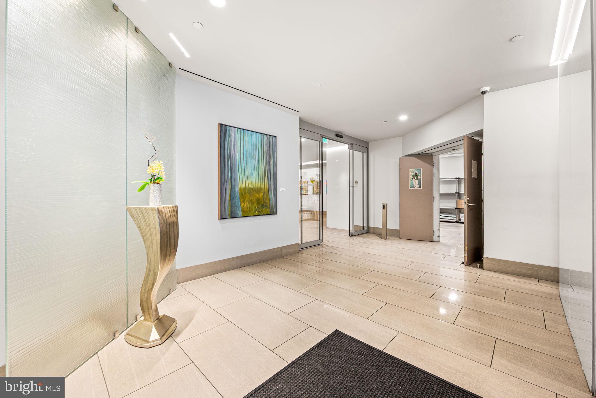 2020 Walnut Street, Unit 29D Philadelphia, PA 19103 - Photo 33 of 40