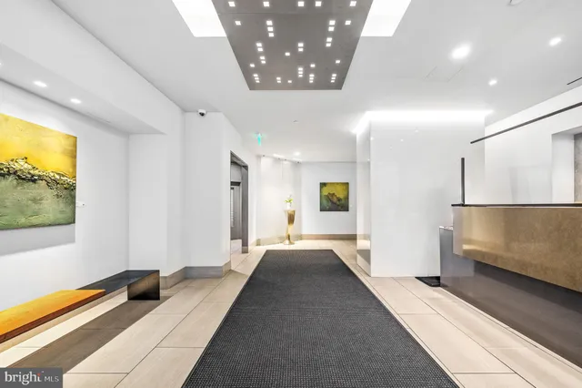 $360,000 | 2020 Walnut Street, Unit 29D, Philadelphia, PA 19103