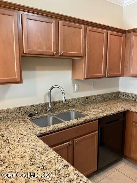 3551 Funston Circle Melbourne, FL 32940 - Photo 15 of 25 a kitchen with granite countertop a sink and cabinets