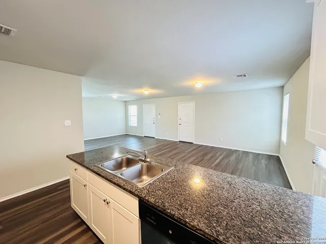 $1,595 | 5307 Y Bar Summit, Converse, TX 78109