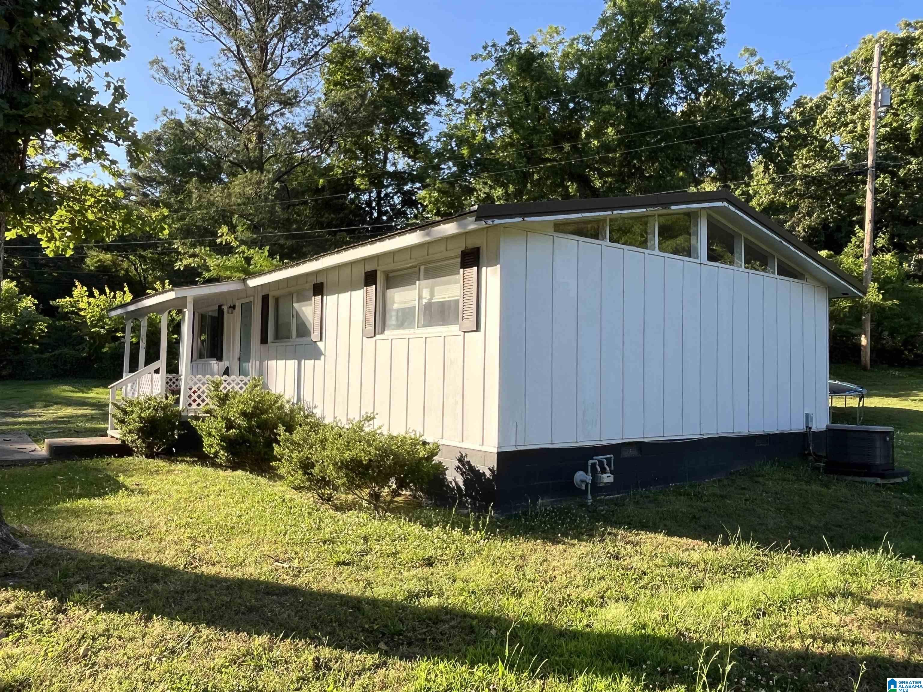 6015 Saks Road Anniston, AL 36206 - Photo 3 of 26