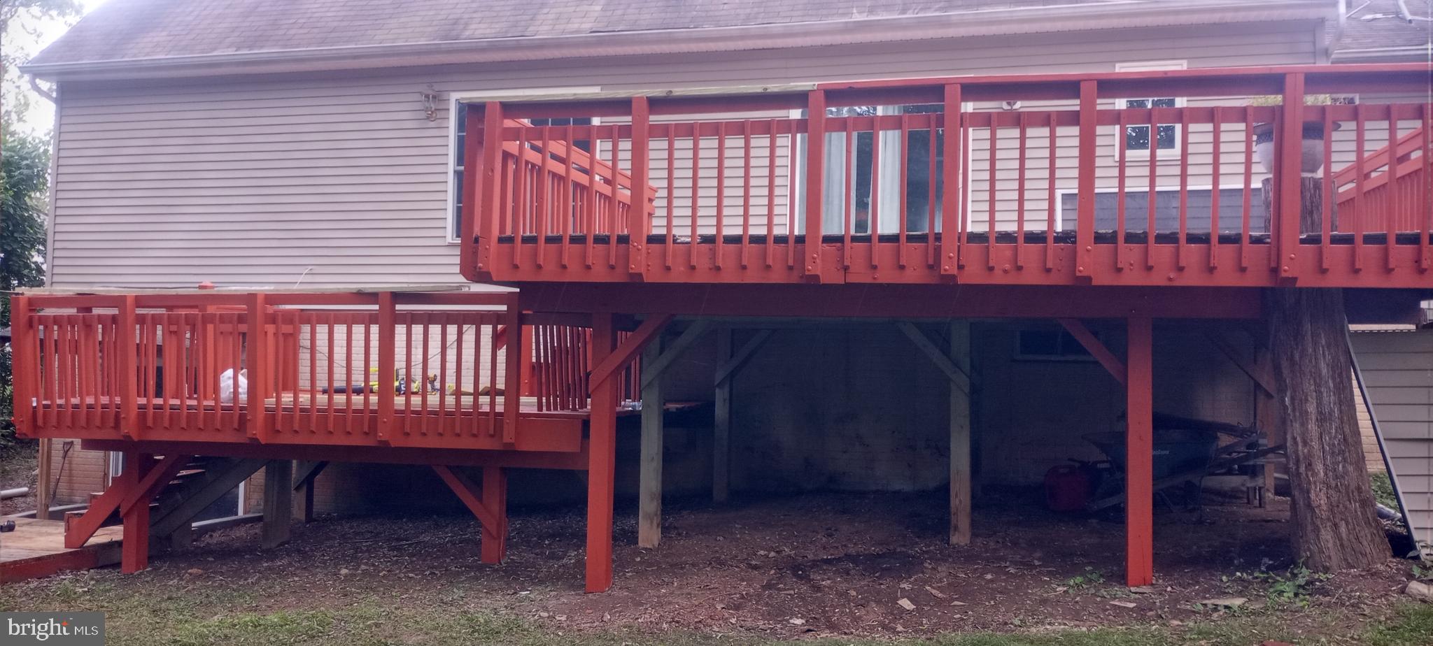 7502 Contee Road Laurel, MD 20707 - Photo 6 of 18 a view of a two chairs in the balcony